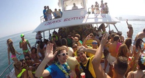 fiesta en barco