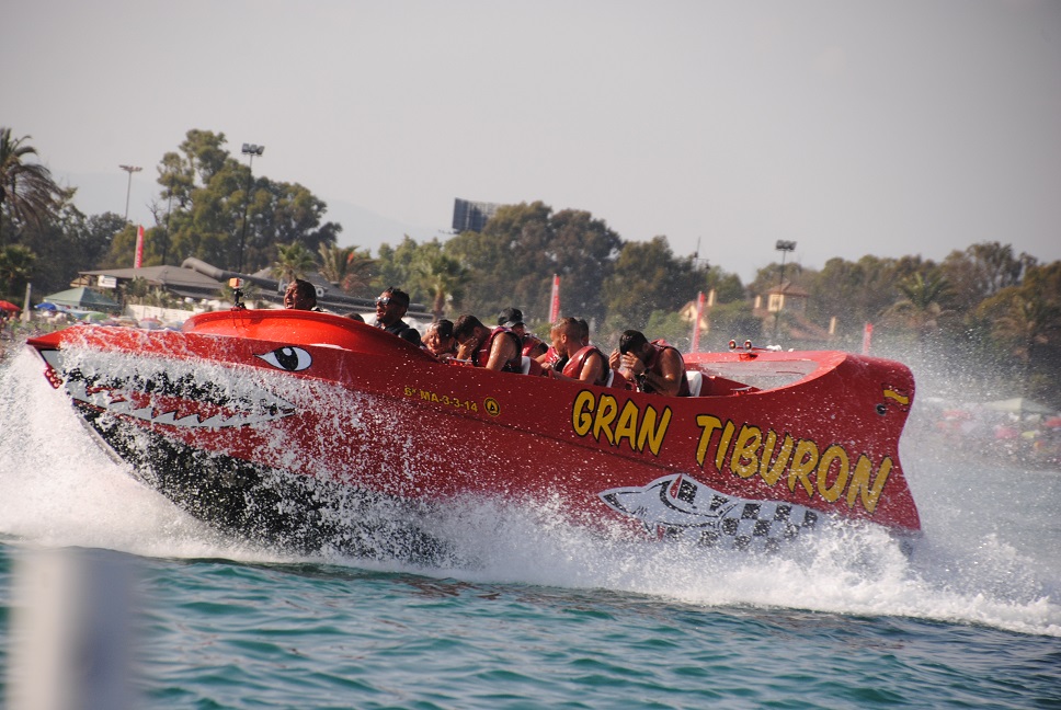 barco tiburon